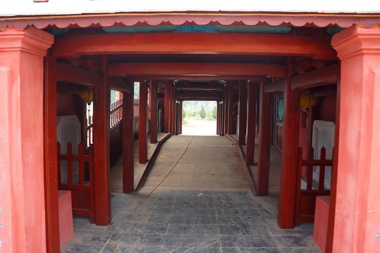 Đường đi bên trong